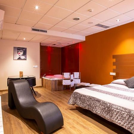 אוביידו Motel Los Abedules מראה חיצוני תמונה