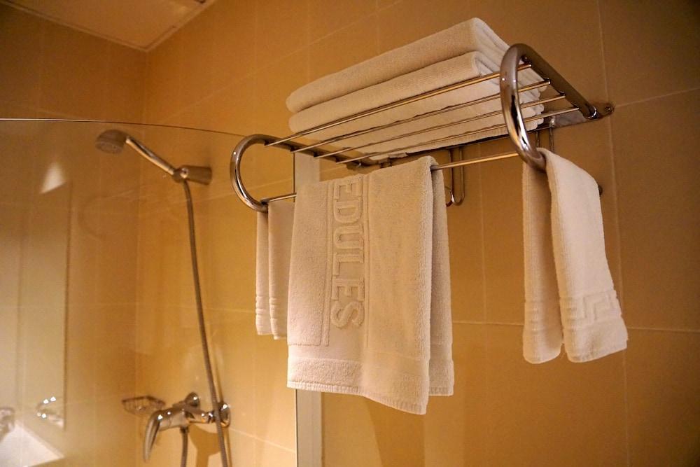 אוביידו Motel Los Abedules מראה חיצוני תמונה