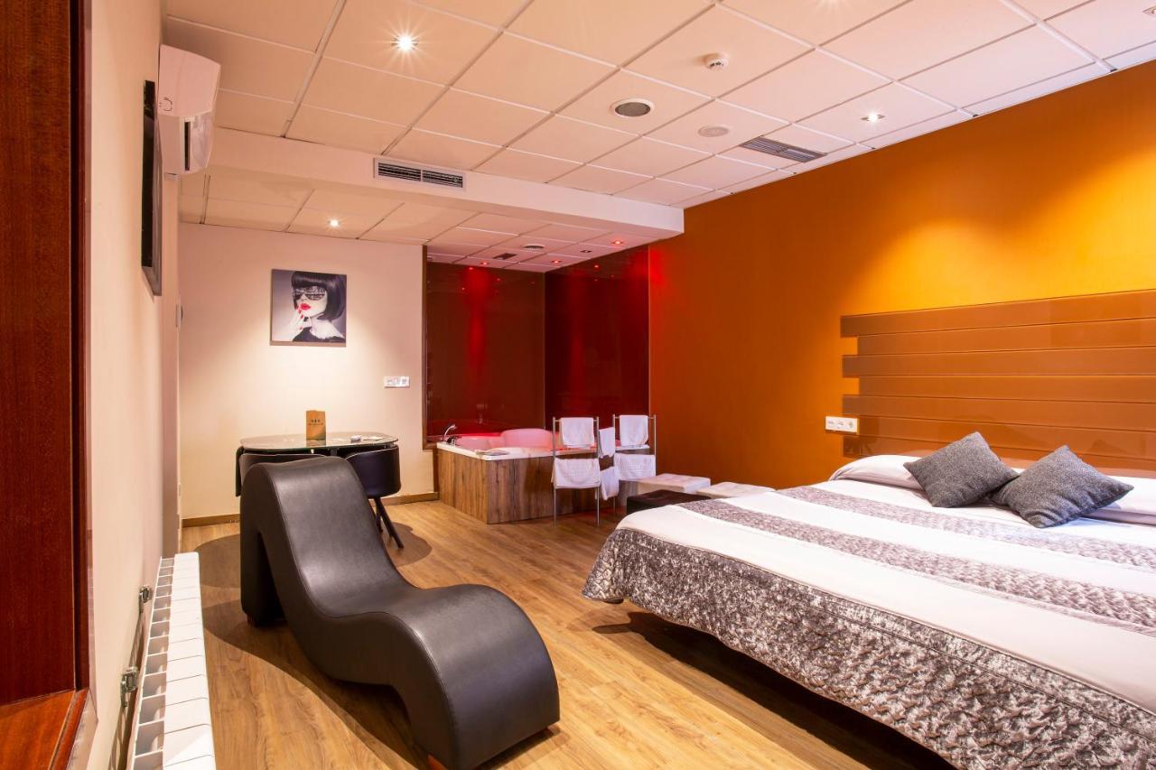 אוביידו Motel Los Abedules מראה חיצוני תמונה