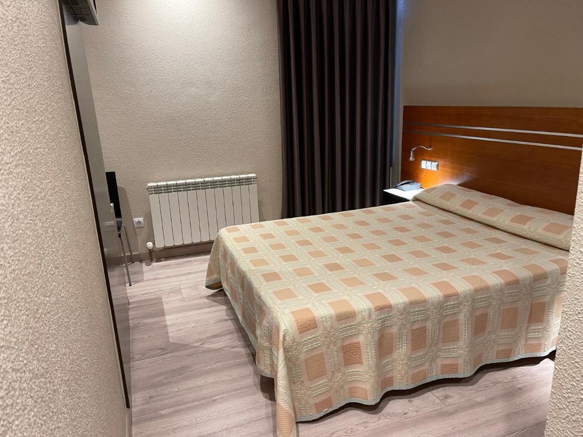 אוביידו Motel Los Abedules מראה חיצוני תמונה