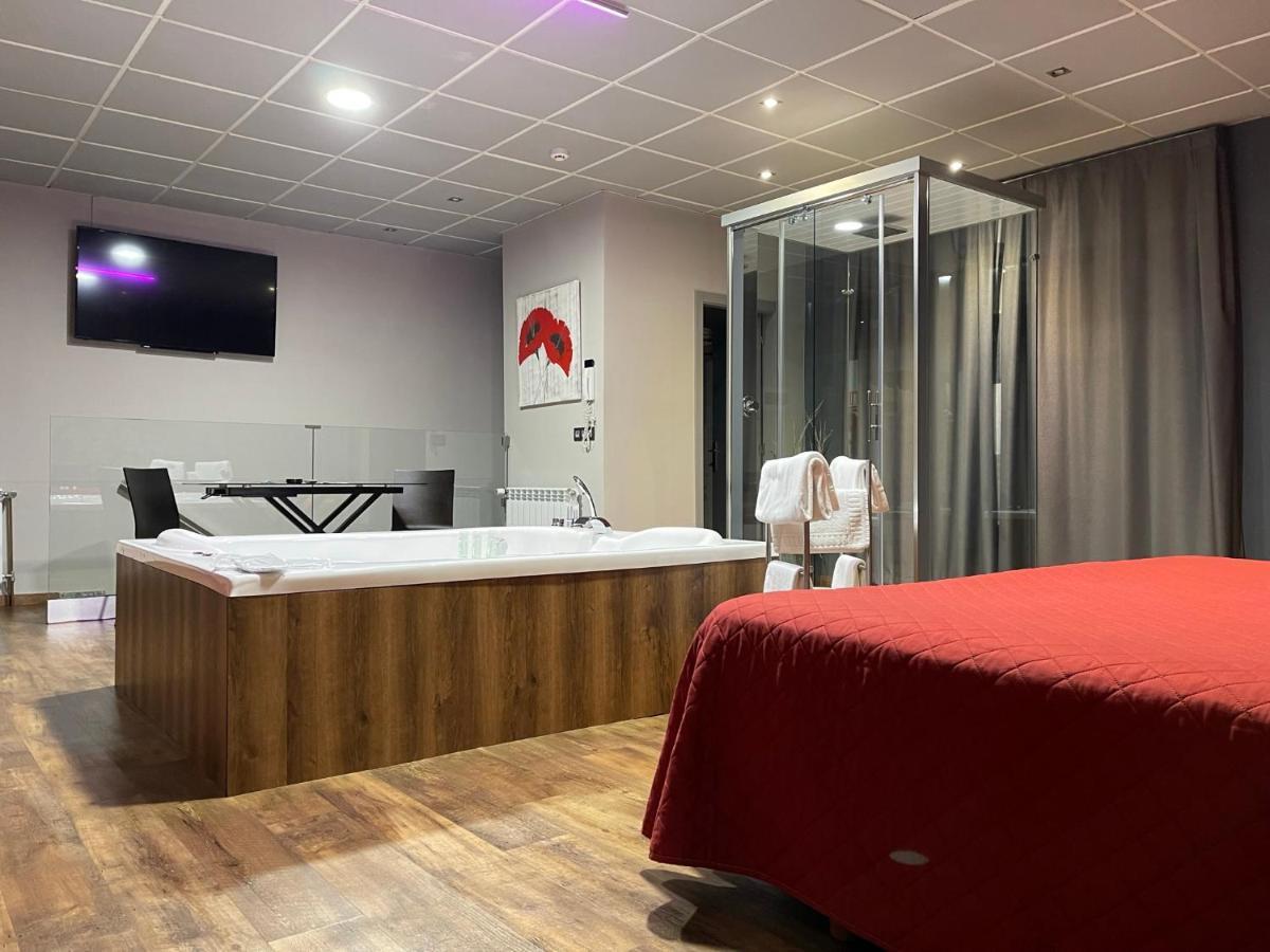 אוביידו Motel Los Abedules מראה חיצוני תמונה