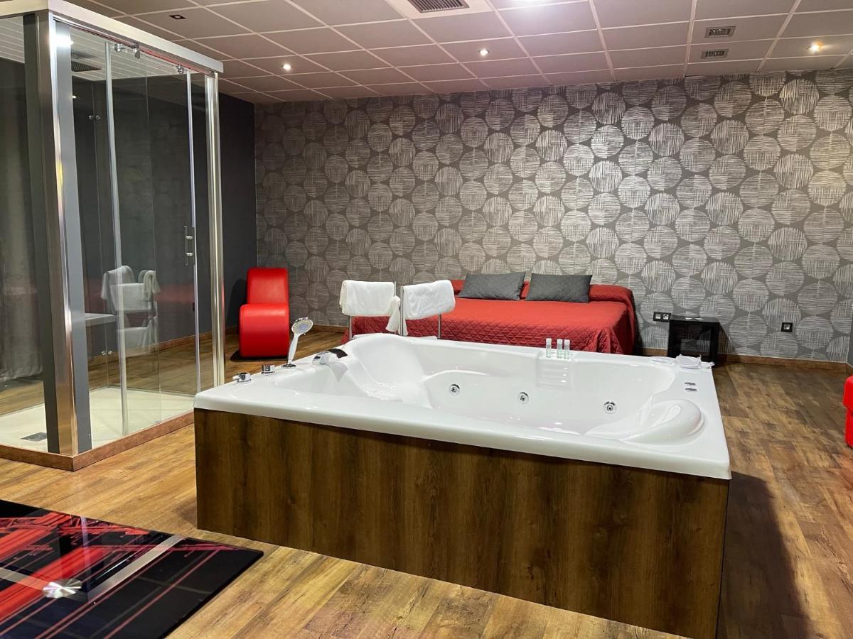 אוביידו Motel Los Abedules מראה חיצוני תמונה