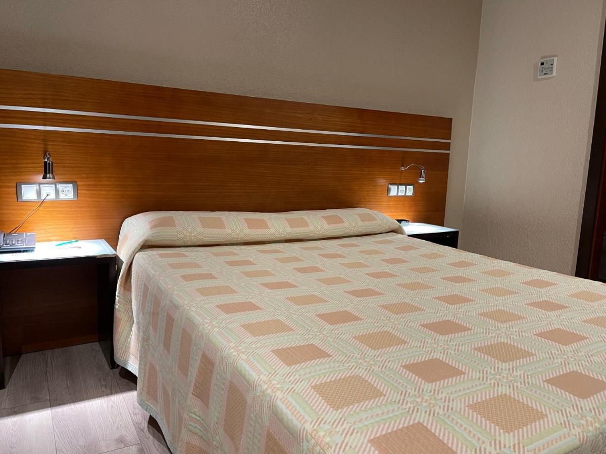 אוביידו Motel Los Abedules מראה חיצוני תמונה