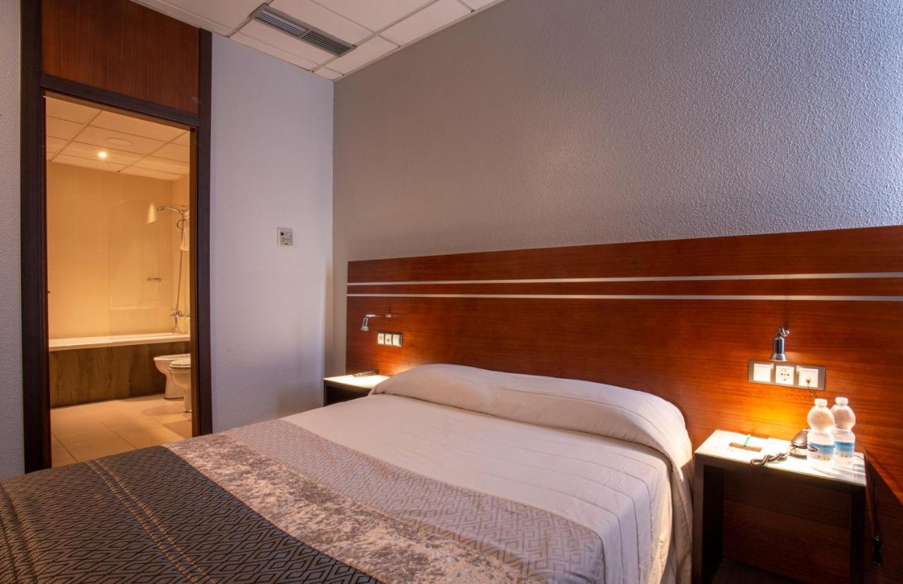 אוביידו Motel Los Abedules מראה חיצוני תמונה