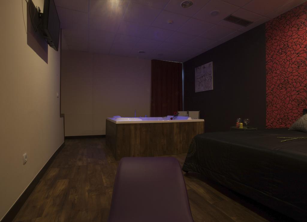 אוביידו Motel Los Abedules מראה חיצוני תמונה