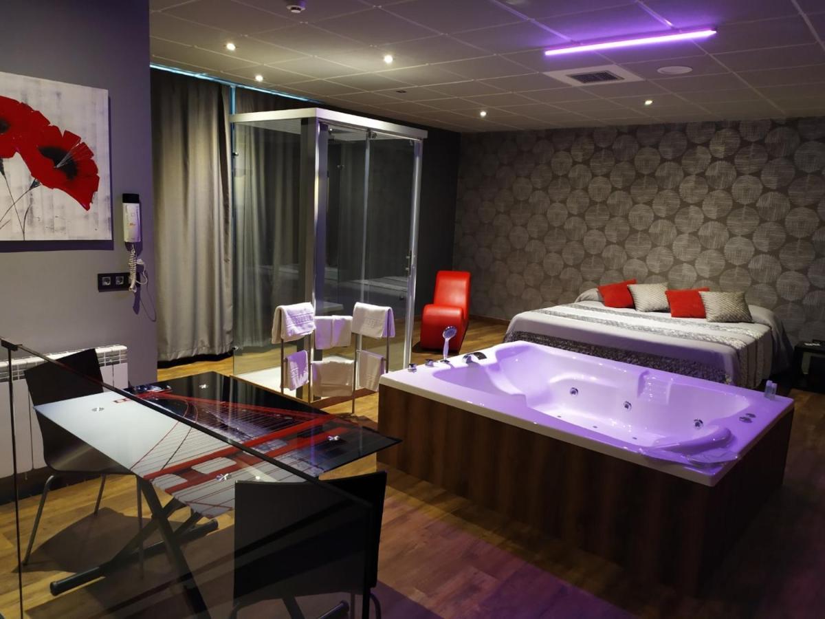 אוביידו Motel Los Abedules מראה חיצוני תמונה